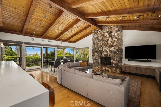 1360 Dana Pl, Fullerton, CA 92831