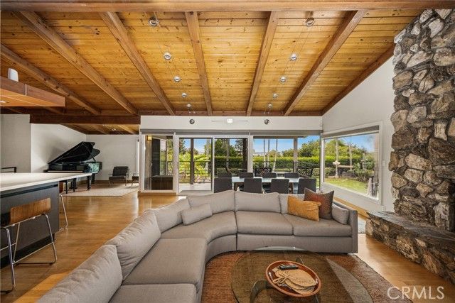 1360 Dana Pl, Fullerton, CA 92831