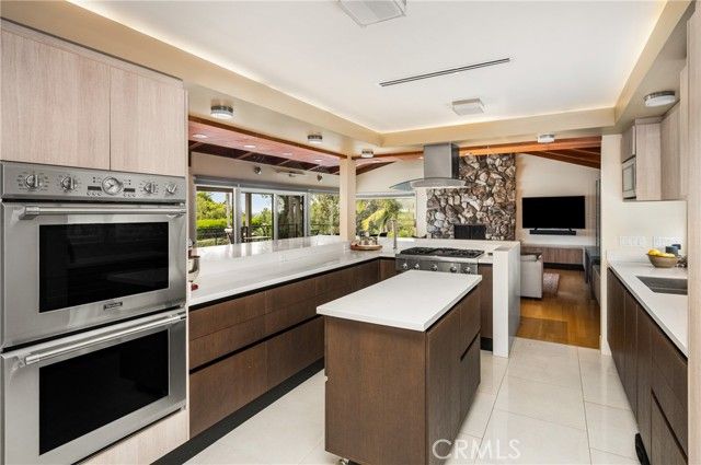 1360 Dana Pl, Fullerton, CA 92831