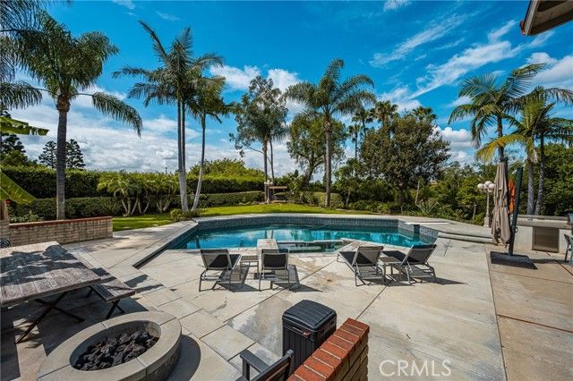 1360 Dana Pl, Fullerton, CA 92831