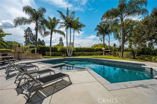 1360 Dana Pl, Fullerton, CA 92831