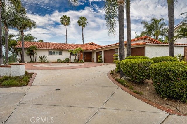 1360 Dana Pl, Fullerton, CA 92831