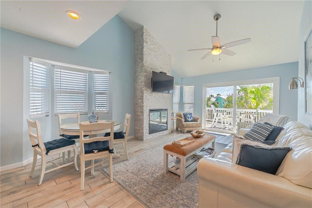 2292 N Fulton Beach Road 405, Rockport, TX 78382 — photo 3
