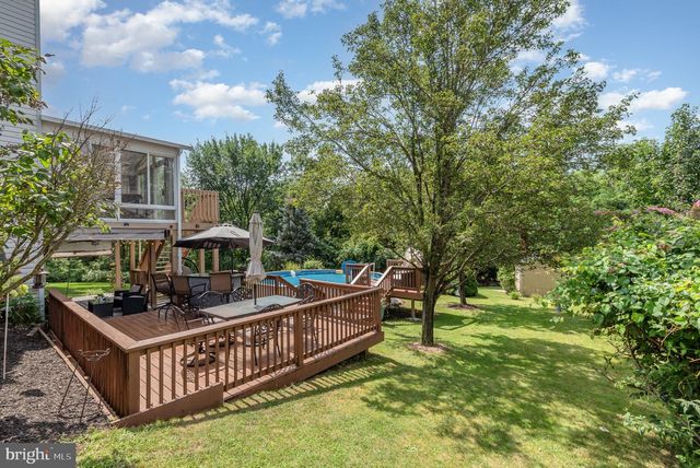1859 BRADLEY DR, Harrisburg, PA 17110