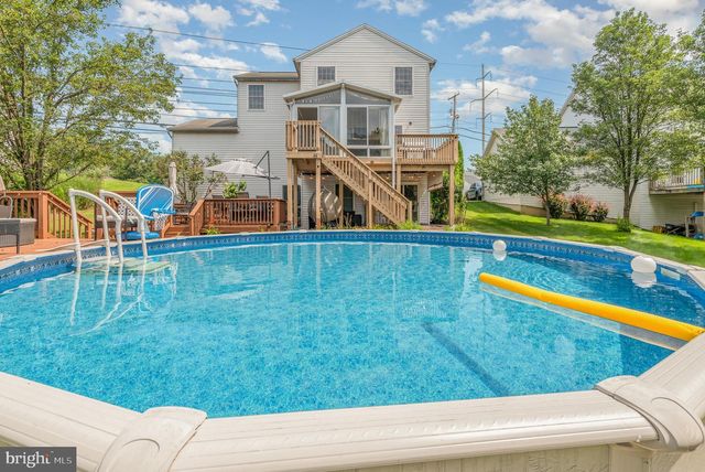 1859 BRADLEY DR, Harrisburg, PA 17110