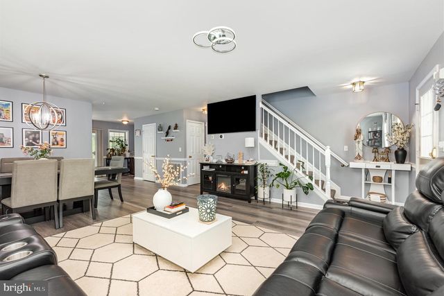 1859 BRADLEY DR, Harrisburg, PA 17110