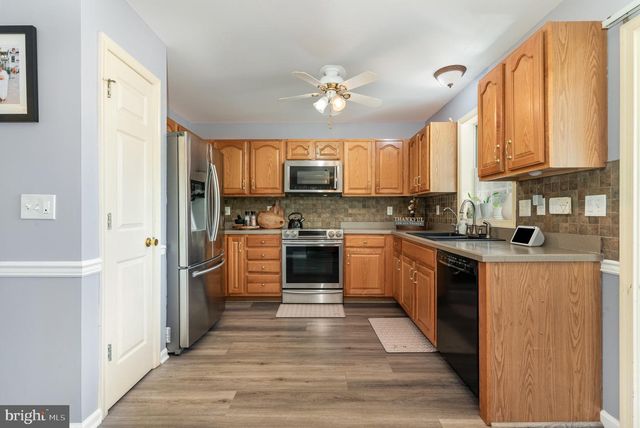 1859 BRADLEY DR, Harrisburg, PA 17110
