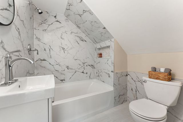 11342 S Avenue G, Chicago, IL 60617