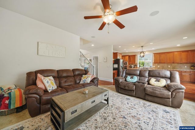6233 SW Timber Ridge Dr, Corvallis, OR 97333