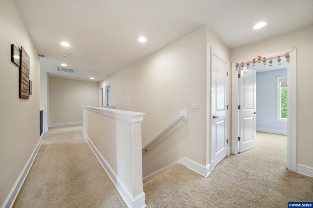 6233 SW Timber Ridge Dr, Corvallis, OR 97333