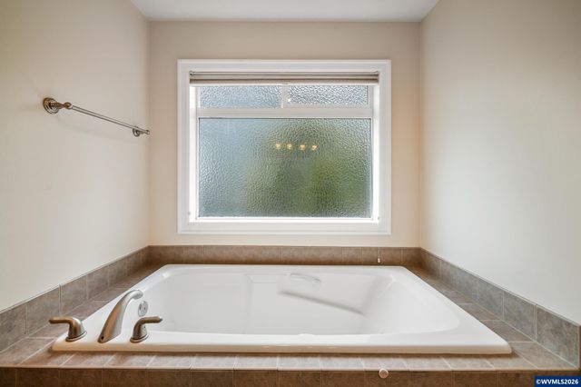 6233 SW Timber Ridge Dr, Corvallis, OR 97333