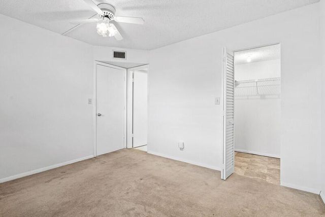 109 Royal Park Drive 3b, Oakland Park, FL 33309