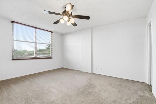 109 Royal Park Drive 3b, Oakland Park, FL 33309