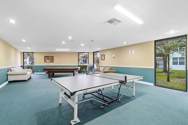 109 Royal Park Drive 3b, Oakland Park, FL 33309