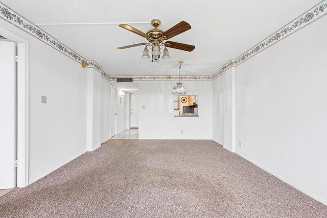109 Royal Park Drive 3b, Oakland Park, FL 33309