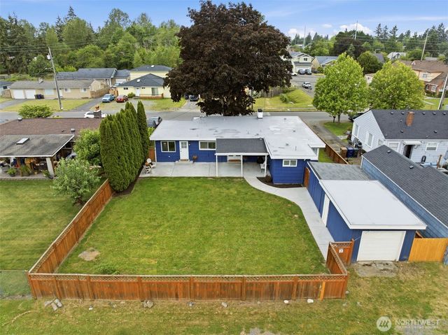 8423 E D Street, Tacoma, WA 98445
