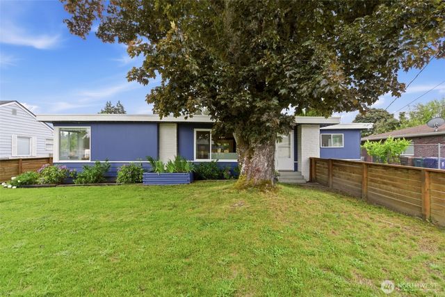 8423 E D Street, Tacoma, WA 98445