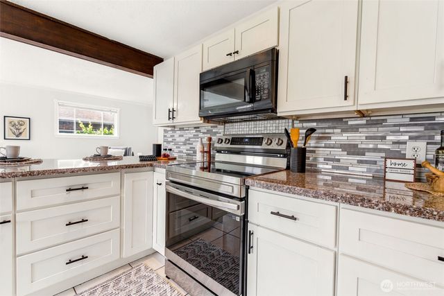 8423 E D Street, Tacoma, WA 98445