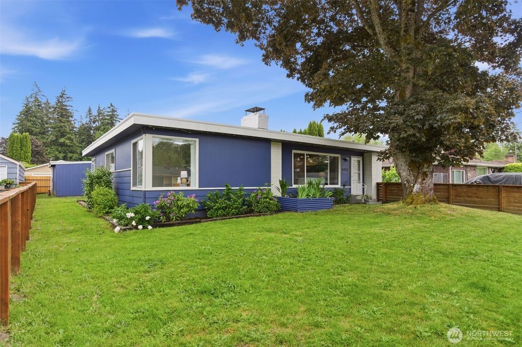 8423 E D Street, Tacoma, WA 98445