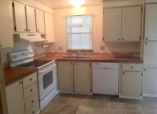 2738 CRANMOOR DRIVE, Kissimmee, FL 34758