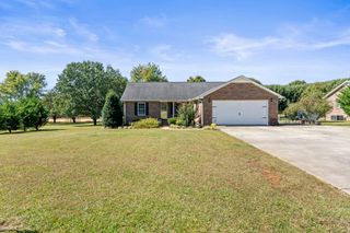 145 Susie Dr, Winchester, TN 37398