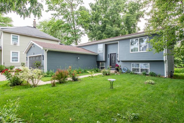 320 S Martin Luther King Jr Avenue, Waukegan, IL 60085