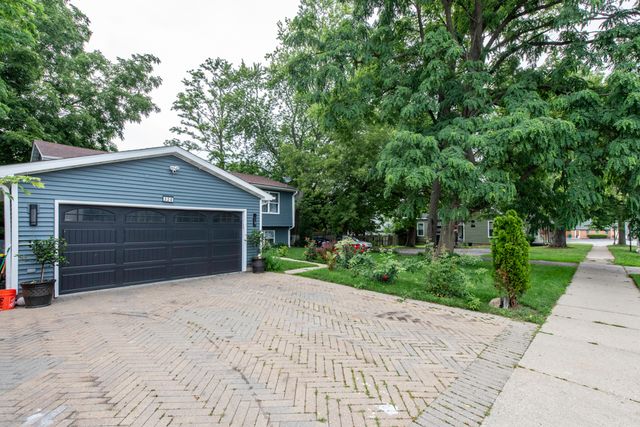 320 S Martin Luther King Jr Avenue, Waukegan, IL 60085