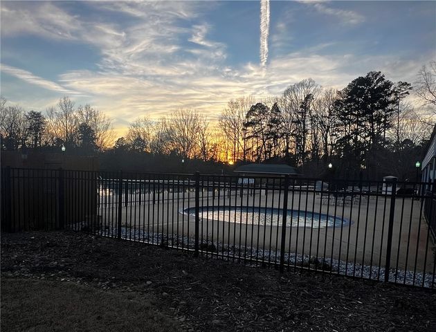 126 Quail Hollow Circle, Westminster, SC 29693