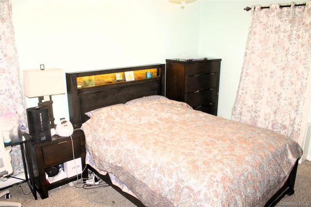 87-30 204th Street B-56, Hollis, NY 11423