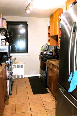 87-30 204th Street B-56, Hollis, NY 11423