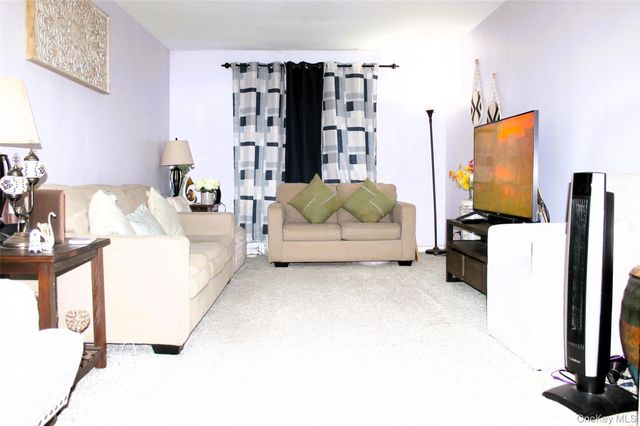 87-30 204th Street B-56, Hollis, NY 11423