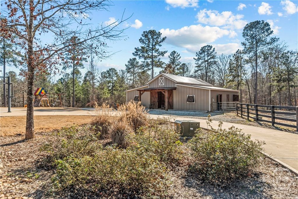 Image 61 of property listing at 1081 Apalachee Ridge, Madison, GA 30650