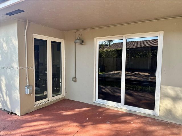 4249 SW 154th Ave, Miami, FL 33185