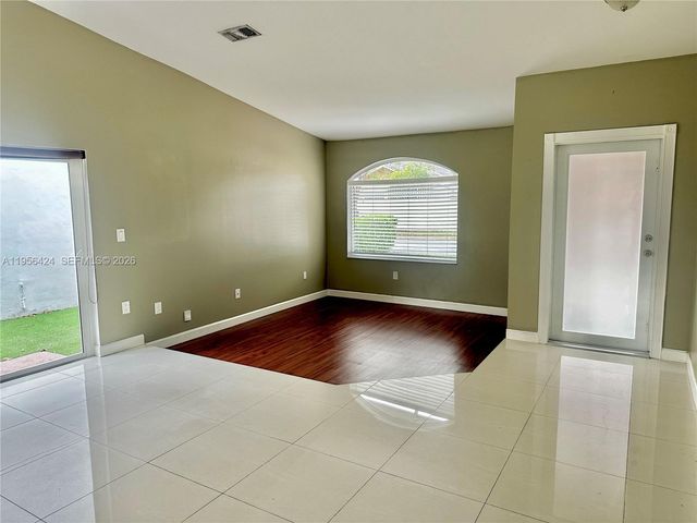 4249 SW 154th Ave, Miami, FL 33185