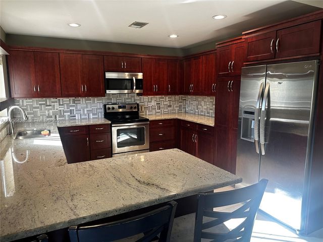 4249 SW 154th Ave, Miami, FL 33185