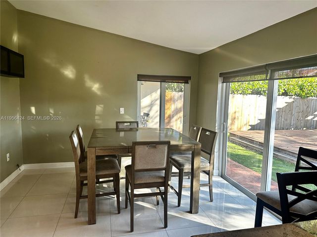 4249 SW 154th Ave, Miami, FL 33185