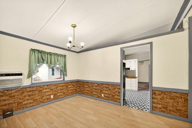 3555 S Pacific Highway SPC 223, Medford, OR 97501