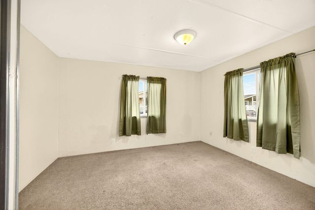 3555 S Pacific Highway SPC 223, Medford, OR 97501