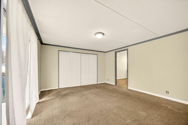 3555 S Pacific Highway SPC 223, Medford, OR 97501