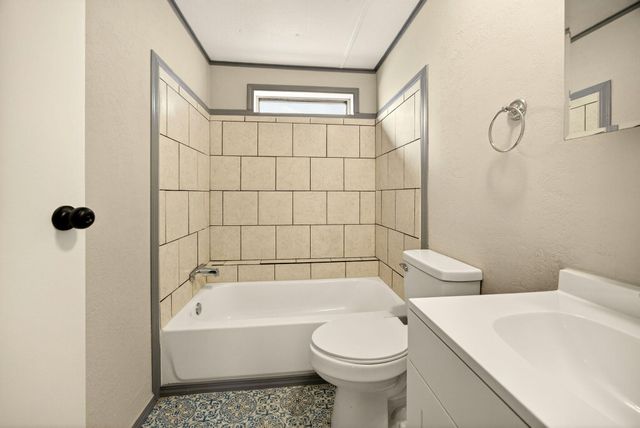 3555 S Pacific Highway SPC 223, Medford, OR 97501