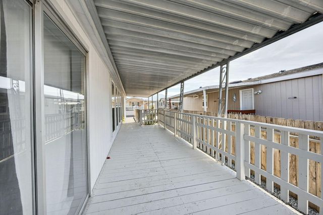 3555 S Pacific Highway SPC 223, Medford, OR 97501