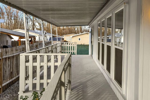 3555 S Pacific Highway SPC 223, Medford, OR 97501