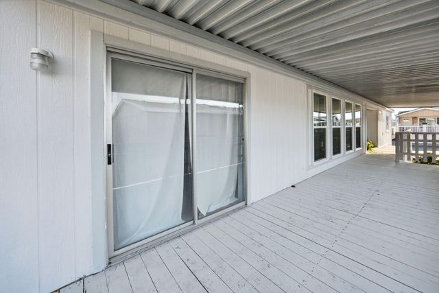 3555 S Pacific Highway SPC 223, Medford, OR 97501