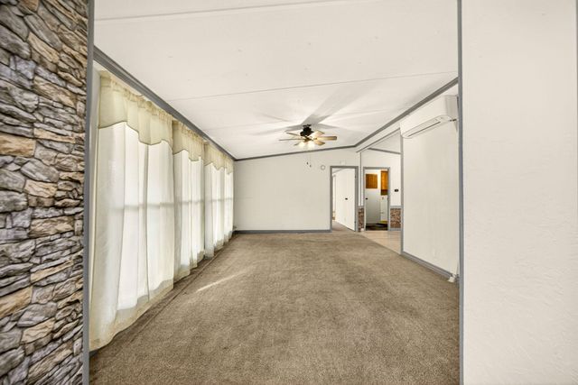 3555 S Pacific Highway SPC 223, Medford, OR 97501