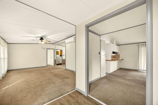 3555 S Pacific Highway SPC 223, Medford, OR 97501