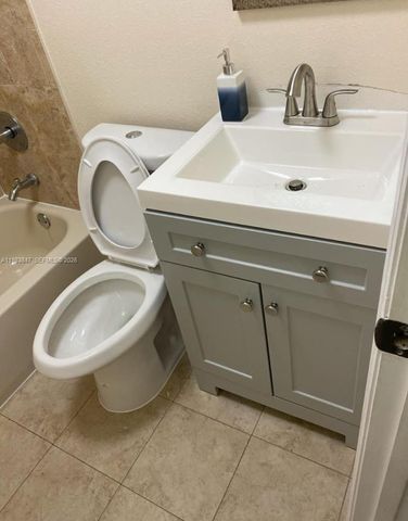 290 E 65th St 290, Hialeah, FL 33013