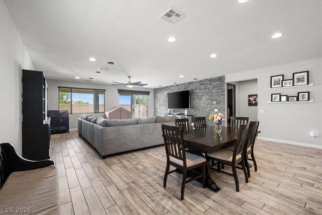 6320 Regina Ridge Street, Las Vegas, NV 89149