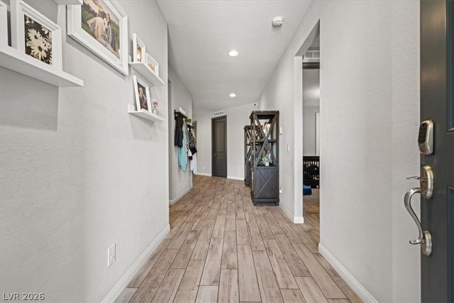 6320 Regina Ridge Street, Las Vegas, NV 89149