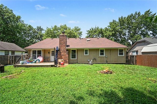 1008 SW 19TH Street Terrace, Blue Springs, MO 64015