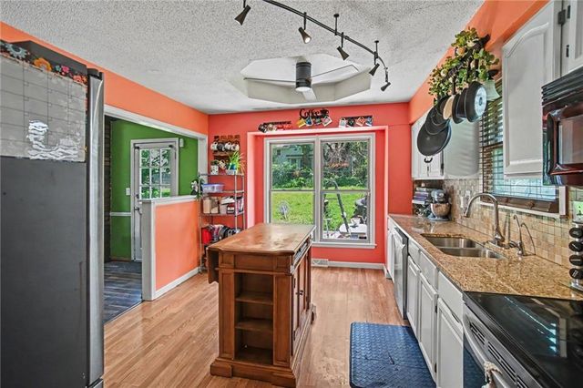 1008 SW 19TH Street Terrace, Blue Springs, MO 64015